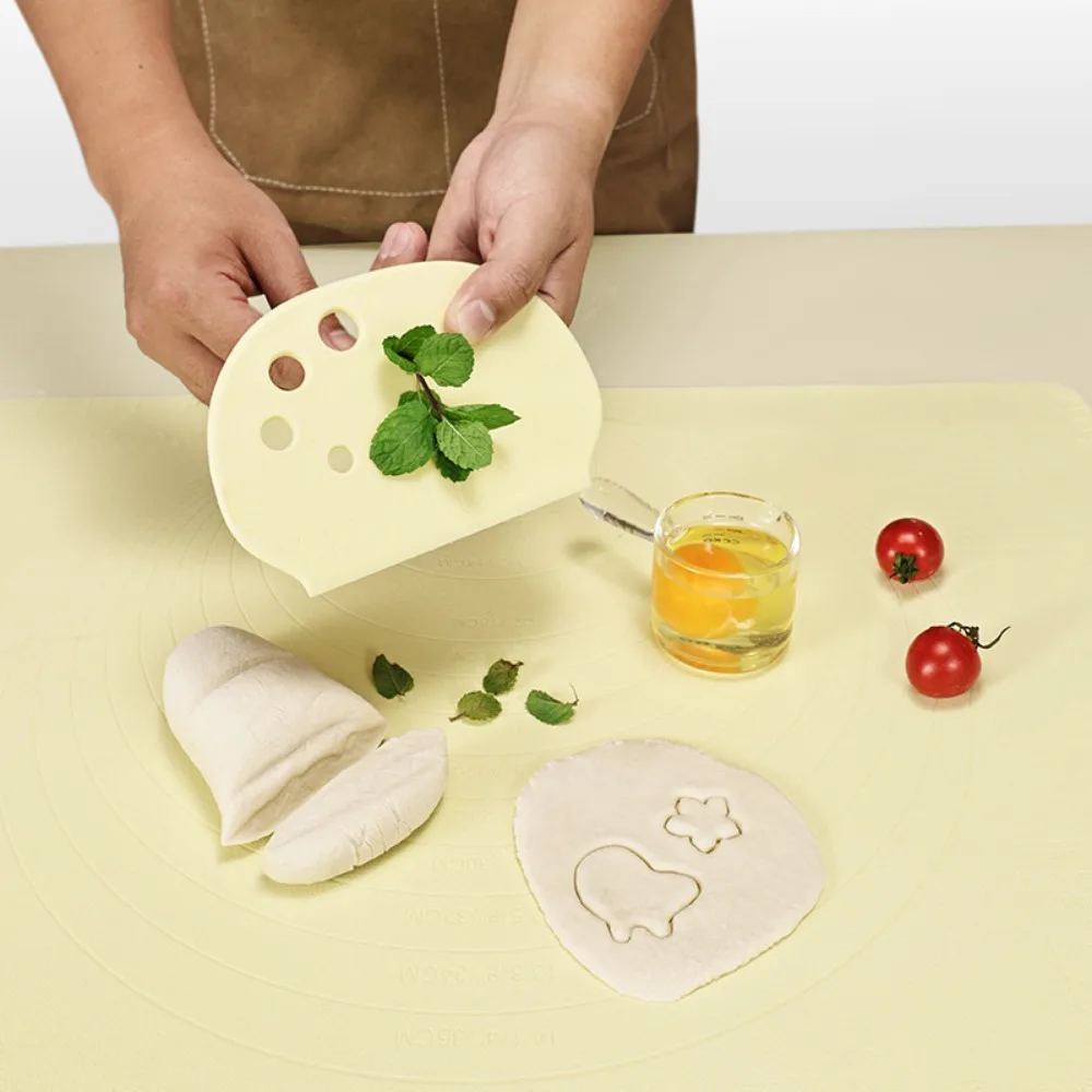 1PC Double-sided with Scale Cutting Knife Food-grade Pp Plastic Scraper Baking Scraper Cookie Cutter Baking Kitchen Tools