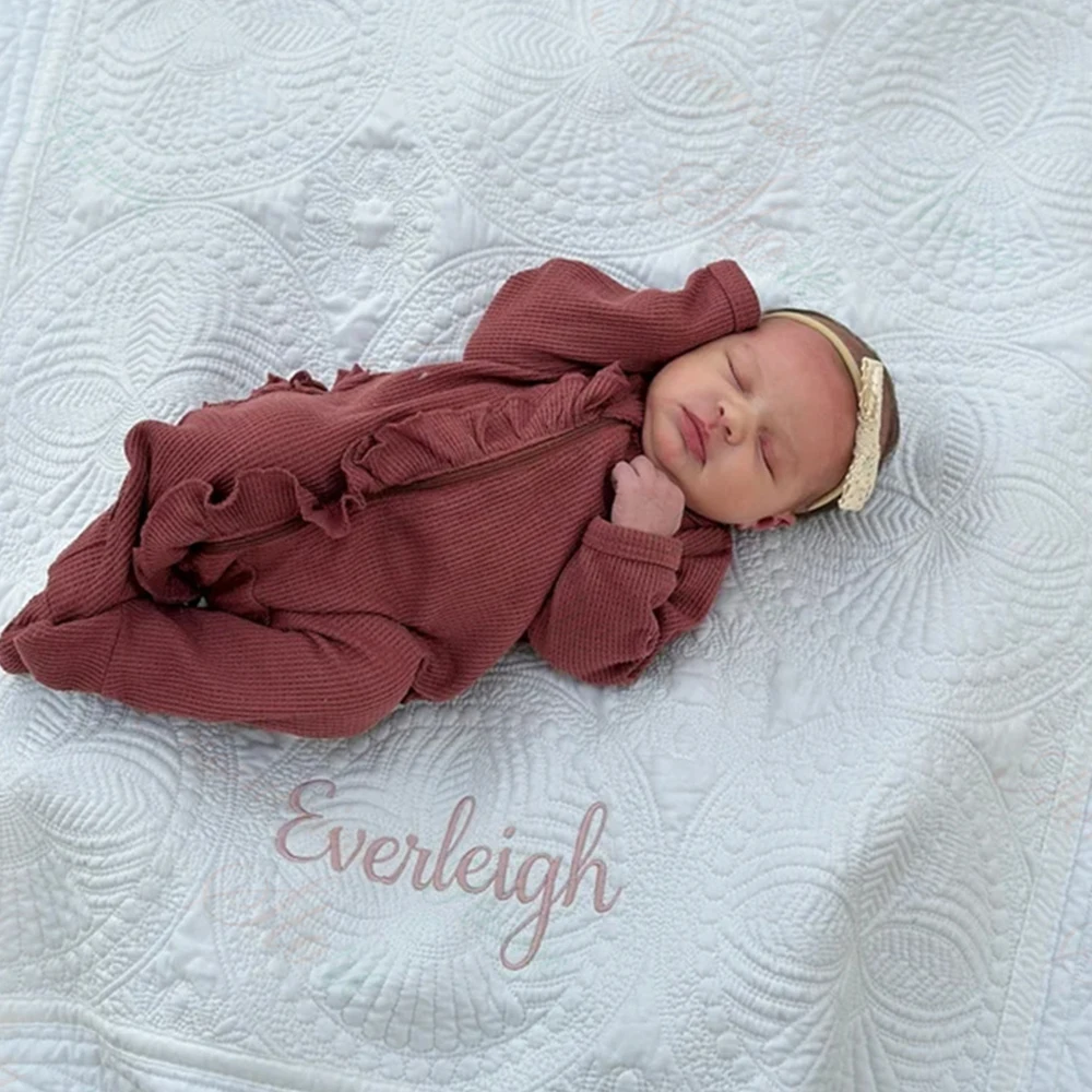 

New Arrival Personalized Name Baby's Cotton Blanket Newborn Gift Warm Embroidered Blanket Custom Name Solid Color Kid's Blankets