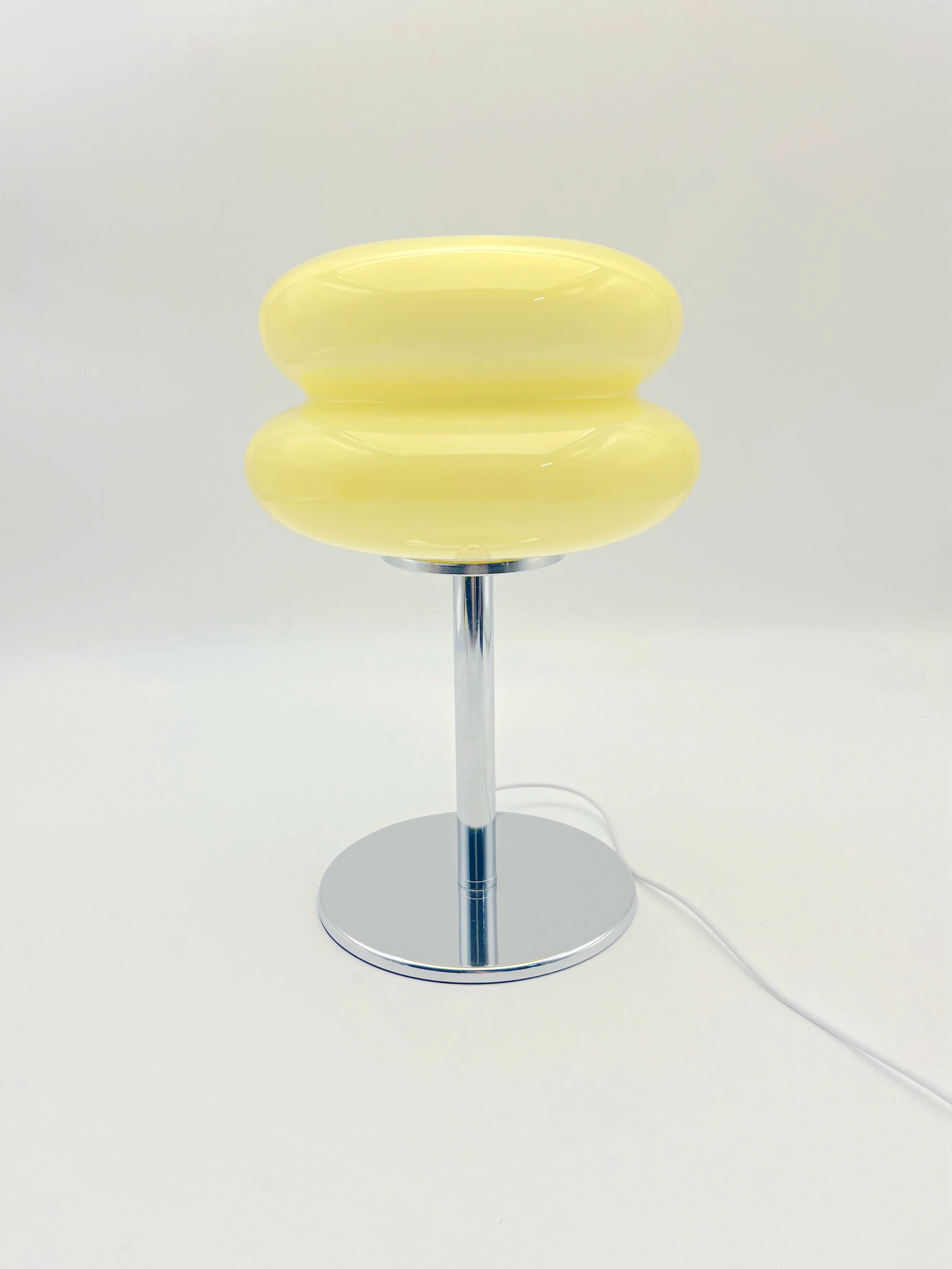 USB tricolor yellow