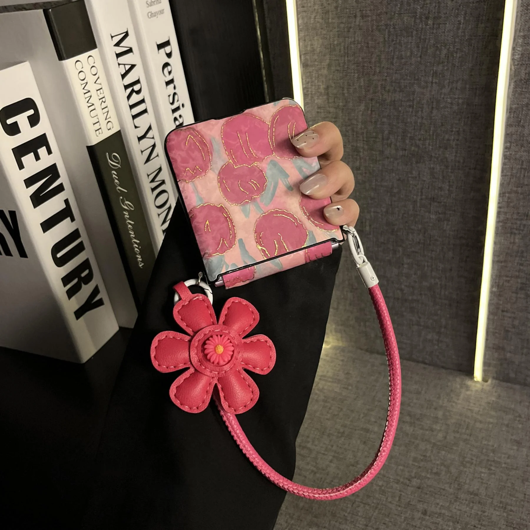 Korean Luxury Retro Blue Flower Rope Phone Case - Shockproof Back Cover