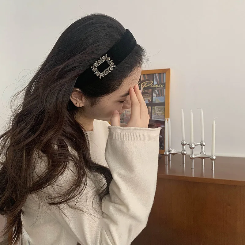 韓国スタイルのラインストーンベルベットヘッドバンド女性のため