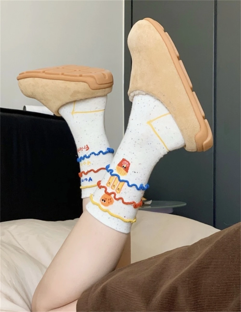 Lustige Cartoon Graffiti 3d niedlichen Hamburger Pommes Frites Rohr Socken weiche Baumwolle gestapelt gestreift kreative vielseitige Sokken – Detail 4