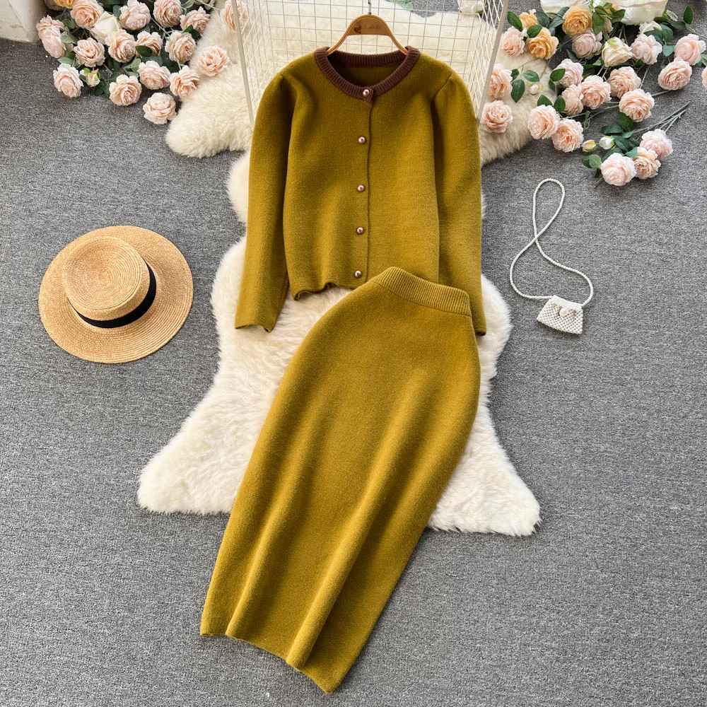 

Autumn and Winter Retro Small Incense Wind Knitted Collar Single-breasted Cardigan + Hip Half-body Skirt Two-piece Set