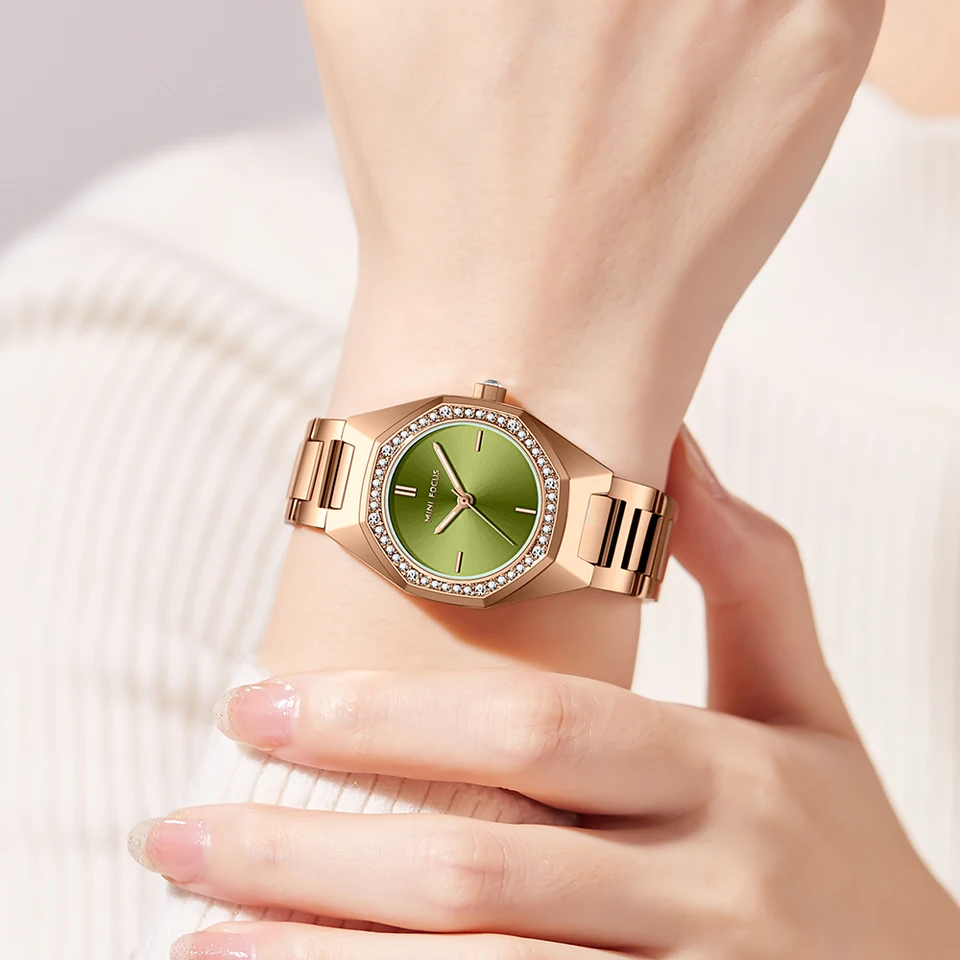 OLEVS Orologio da uomo con cronografo, in acciaio inox color oro e argento, analogico, al quarzo, impermeabile, multifunzione, con data e diamanti, per uomo, B4-quadrante blu/cinturino in argento