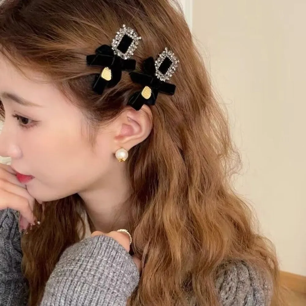 2pcs Classic Elegant Black Velvet Hair Clip Set Diamond Bow Hair Clip Elegant Shining Women Party Daily Styling Hair Accessories