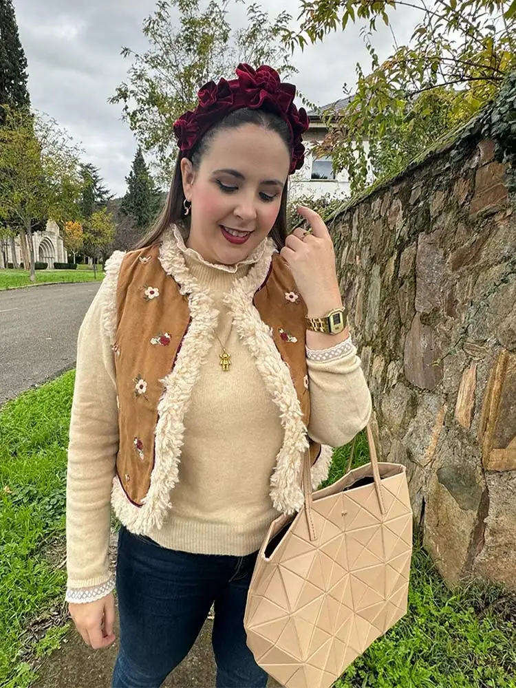 

Женский жилет с вышивкой, элегантный кардиган без рукавов с круглым вырезом и цветочным принтом, Весенняя модель 2024