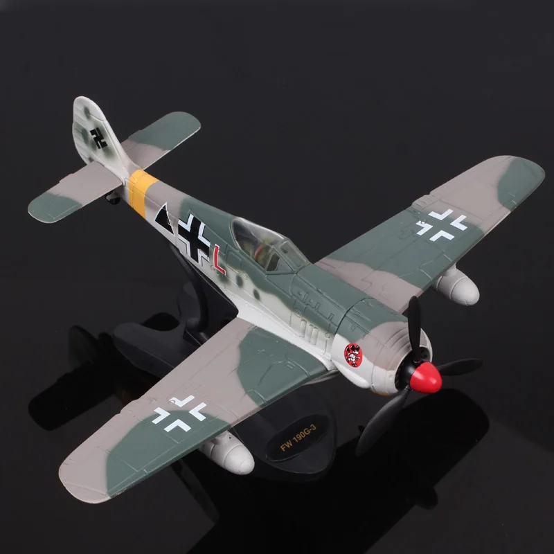 

1:48 Scale Classic Air Signature WW2 Focke Wulf Fw 190 G 3 Fighter Diecast Aircraft Toy Vehicle Metal Military Model Yatming