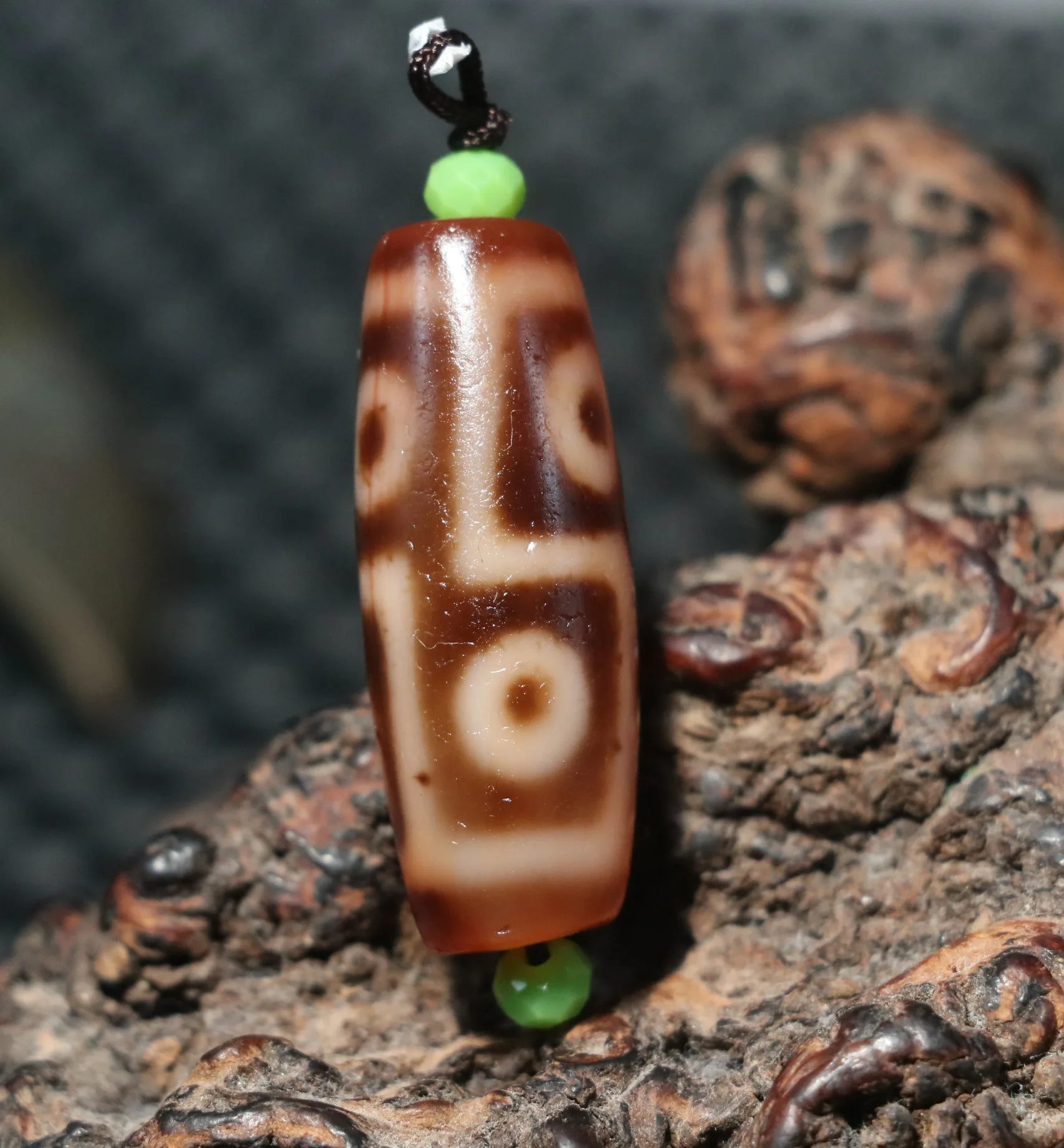 

LKbrother Talisman Energy Tibetan Top Old Agate Oily Patina Cinnabar Fold Line 6 Eye dZi Bead Totem Precious Jewelry Gem