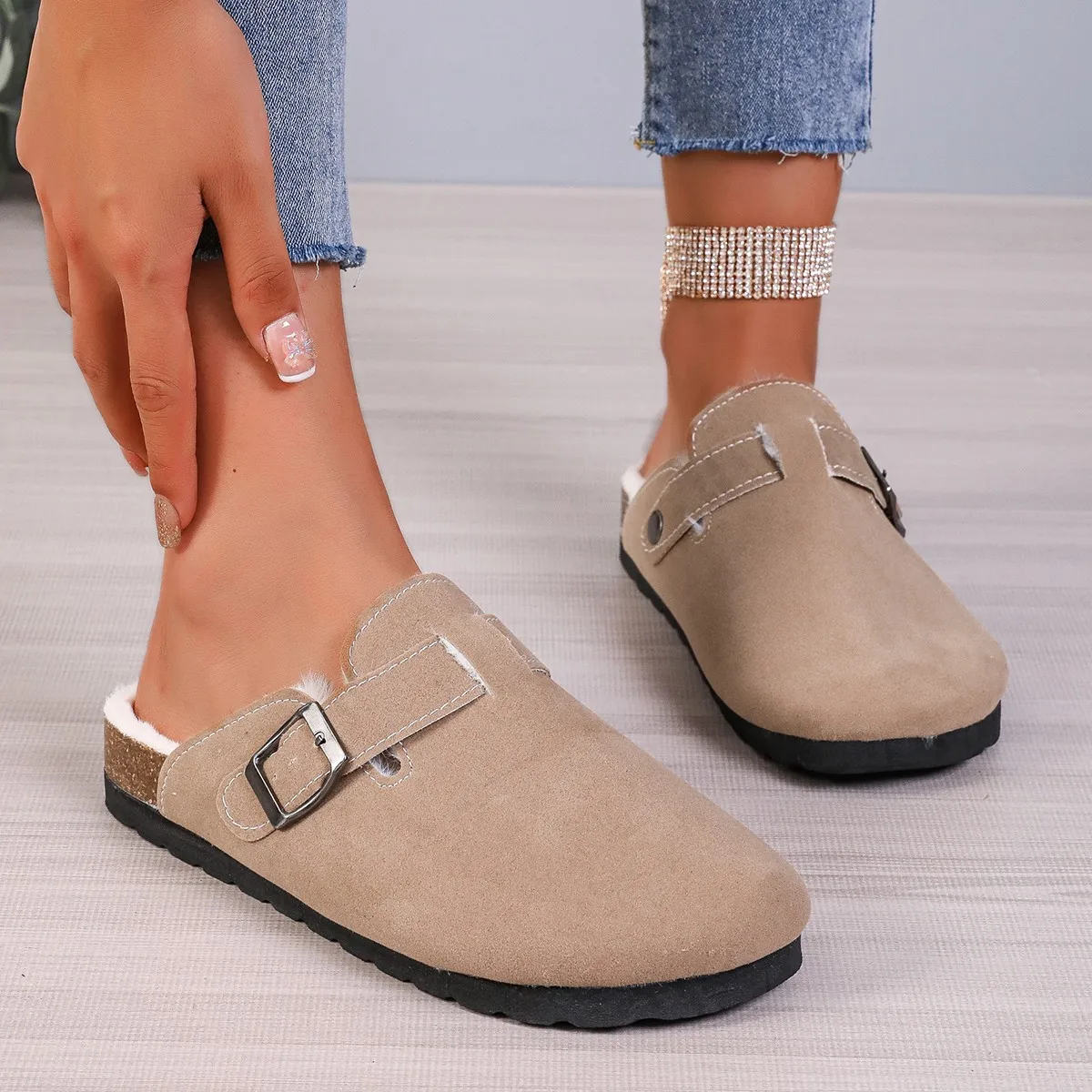 

Зимние плюшевые тапочки, модные однотонные женские сандалии, Уличная Повседневная женская обувь, модная обувь, роскошные сандалии из коровьей замши