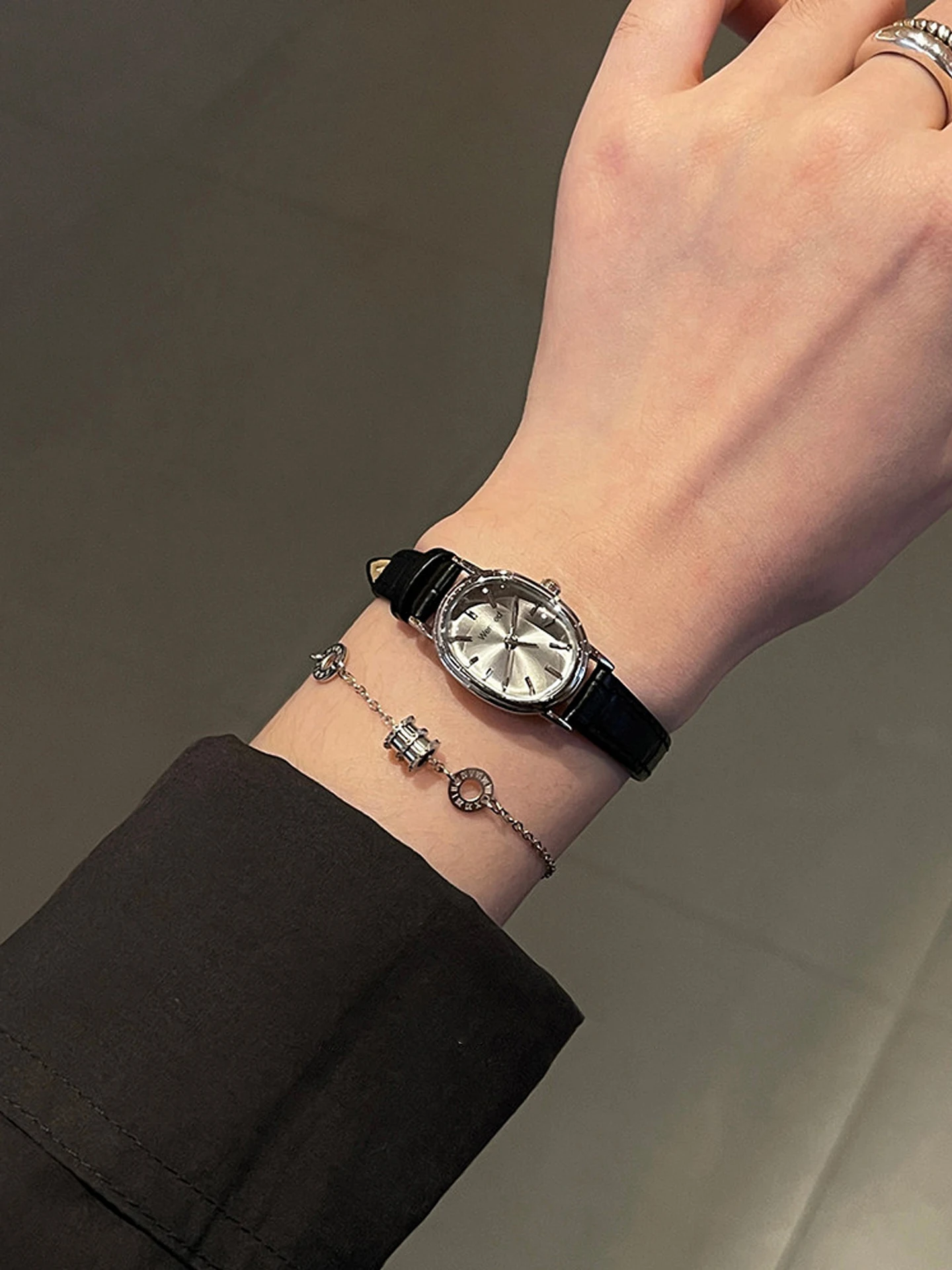 New Luxury Vintage Watch for Women Elegant Brown Leather Strap Quartz Watches with Waterproof, Perfect for Pairing with Dresses - 4