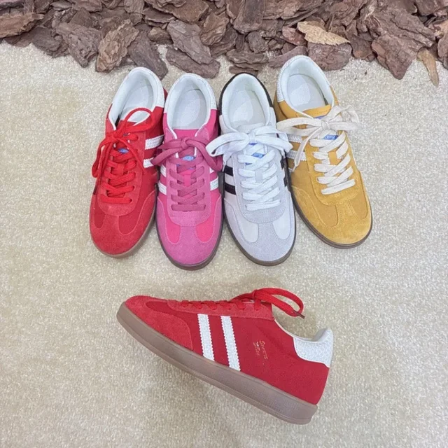 Chaussures Décontractées Sportives Basses Adidas pour Femme Printemps 2025 Nouveauté Rétro Américain en Cuir Dequn Polyvalentes Confortables Semelle en Caoutchouc 1