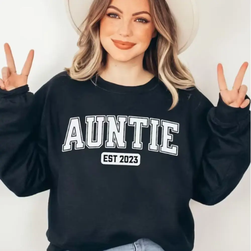 Custom Auntie Sweatshirt Aunt Sweater Personalized Year Shirt Aunty Crewneck Trendy Cool Tees Woman Cotton Long Sleeve Hoodie