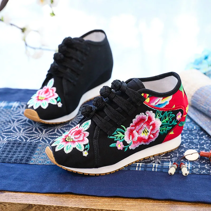 Fashion Single Shoes/plush Women Casual Canvas Embroidered Sneakers Mid Top Lace Up Ladies Comfort Denim Cotton Travel Shoes 2