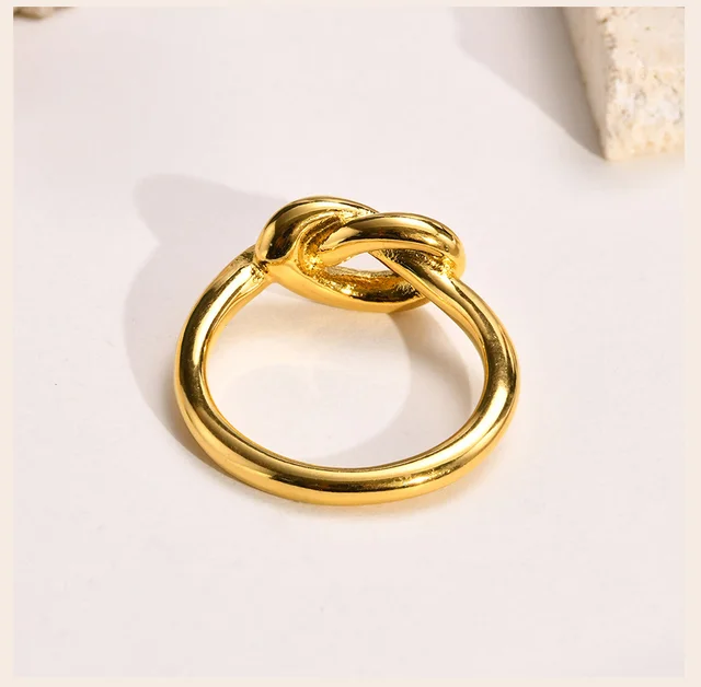 Ｐａｂｉｄａ - A “Knot” Ring. The ring symbolizes a knot that is... | Facebook