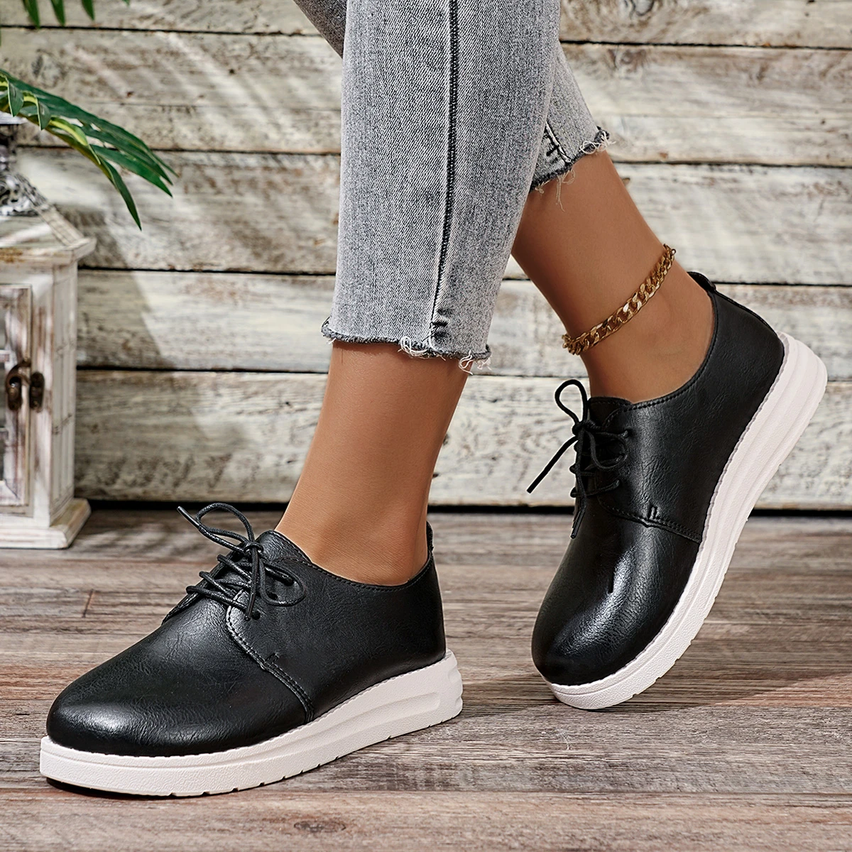 Popular in Spring and Autumn Elegant Sports and Leisure Shoes Fashionable New Round Toe Comfortable Flat Bottom Women's Shoes