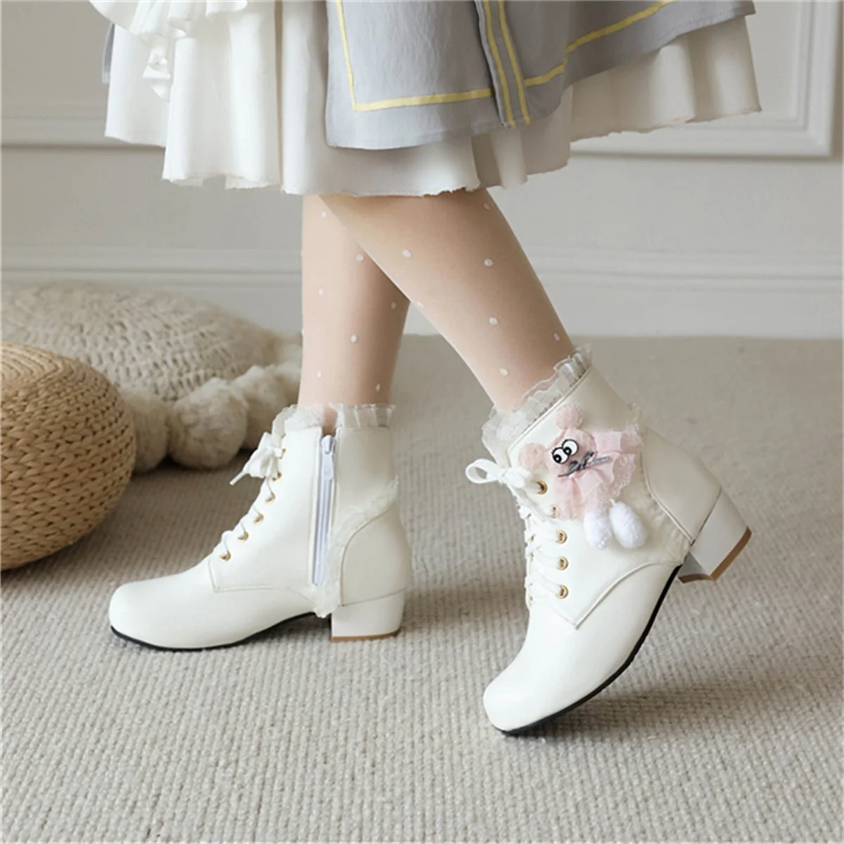

Japanese College Cosplay Sweet Girls Shoes Kawaii Lace Ruffle Lolita Lacing Strap Hairball Dolls Cute Winter 2cm Solid Boots