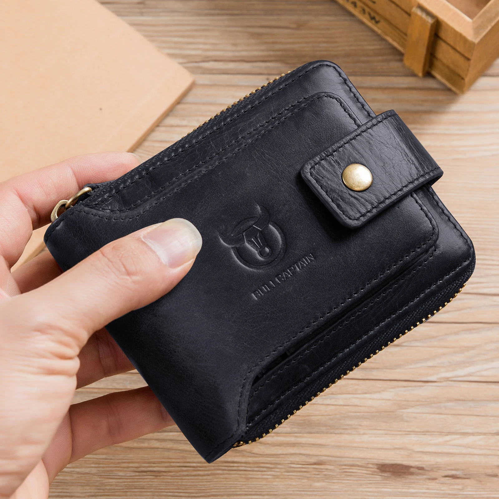 Genuine Leather Men's Wallet with Zipper - RFID Blocking, Large Capacity, Vintage Design, ID Window & Coin Pocket