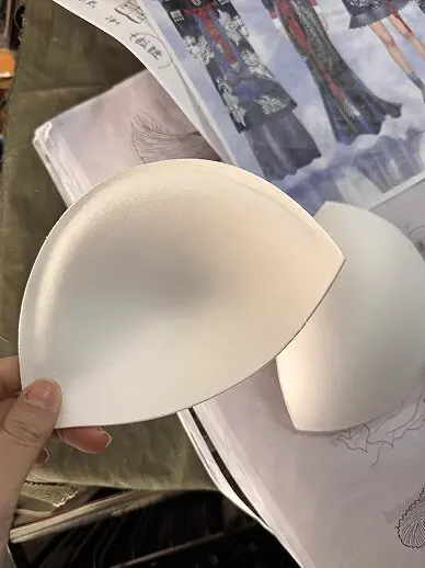 웨딩 드레스 이브닝 가운 suimmingsuits에 대 한 2 쌍 부드러운 스폰지 폼 브래지어 패드 DIY 바느질 유방 액세서리