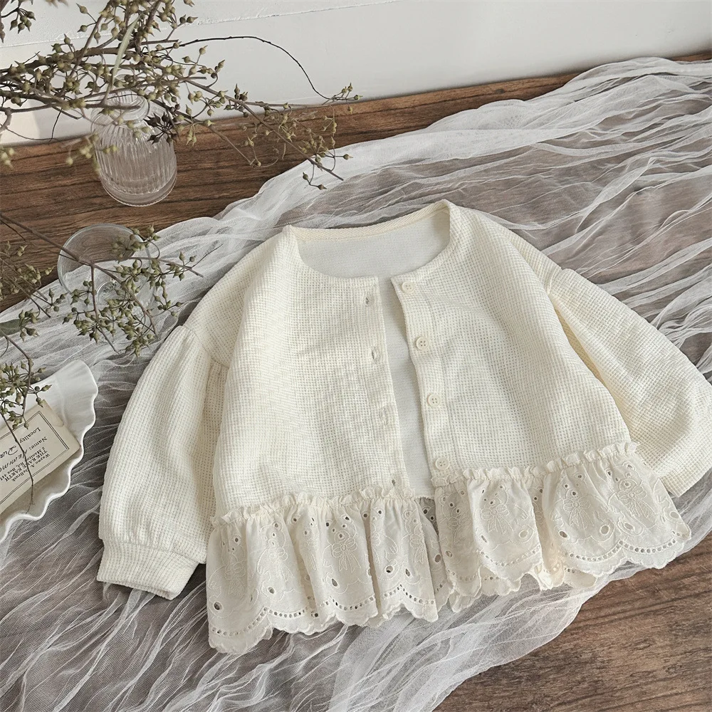 Spring New Baby Clothes Outerwear 0-3 Years Girl Clothes Small Grid Bubble Long Sleeved Cardigan Splicing Lace Jacket