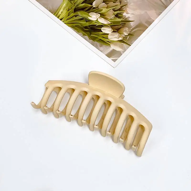 Elegant Frosted Acrylic Wave Hair Claw for Women - Versatile French-Style Accessory