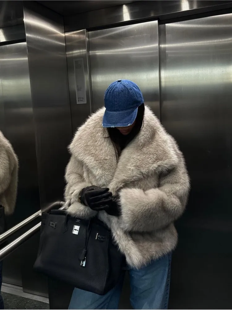 Рисунок 4 - Модная Роскошная пушистая Женская