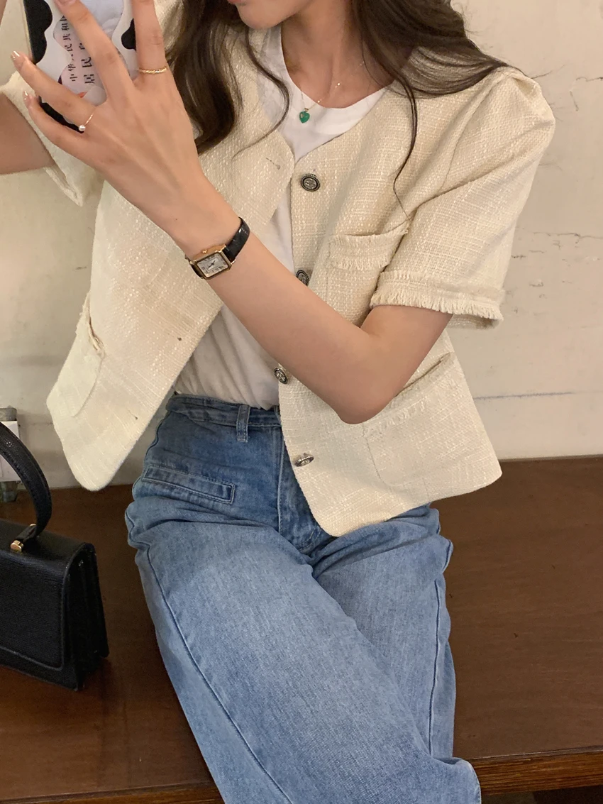 시크한 여름 레트로 향기 바람 라운드, 독특한 단추 멀티 포켓 패널, 울퉁불퉁한 가장자리, 다목적 반팔 코트, 여성 재킷