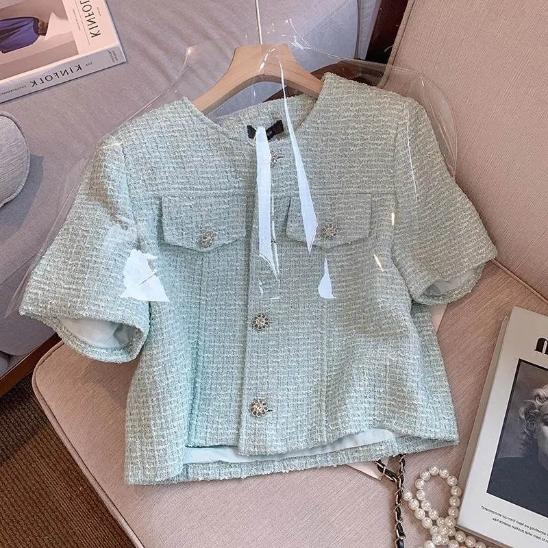 

Зеленый короткий, грубый цветочный, женский летний дизайн с коротким рукавом 2023 года и темпераментный, Однорядный Маленький очаровательный твидовый тканый ягодиц