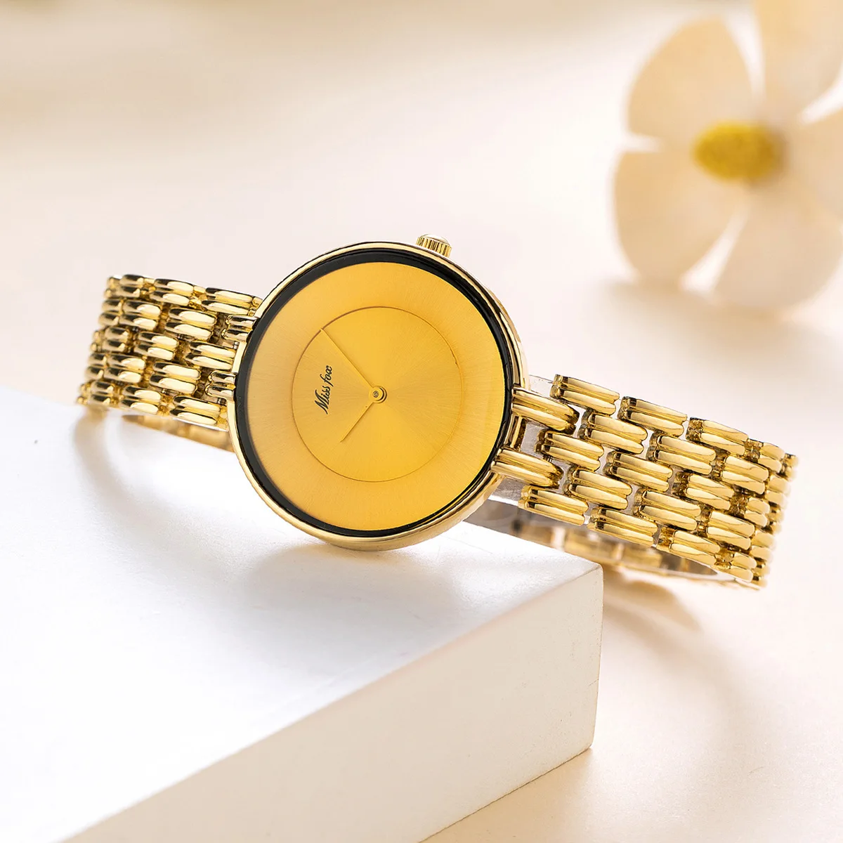 UTHAI Women Watch Light Luxury Brand Business Simple Retro Female Metal Bracelet Waterproof Ladies Fashion Quartz Clock Watches 4