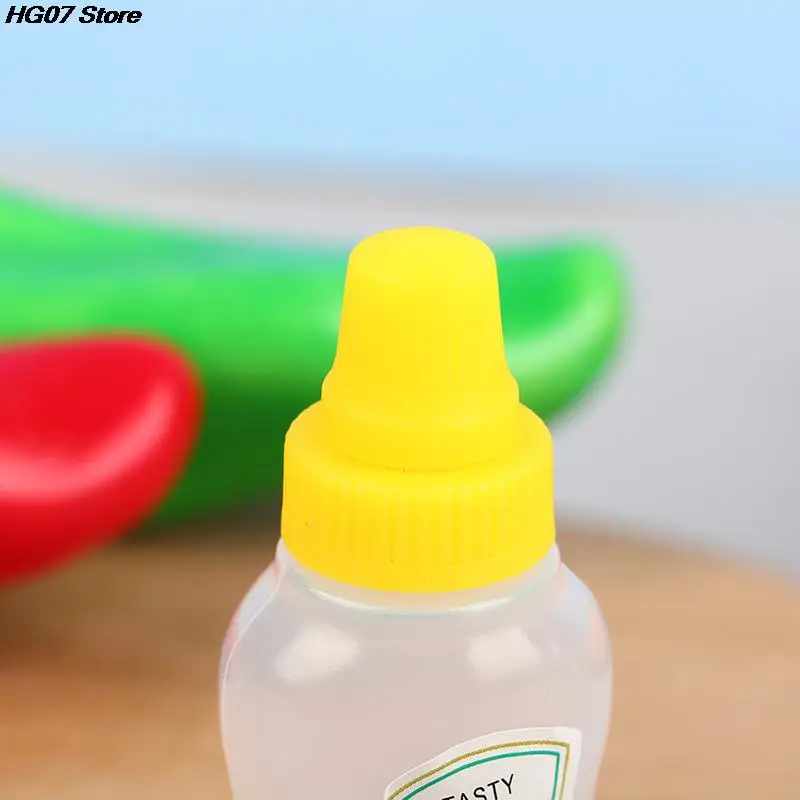 1PC 4Pcs Mini Cute Tomato Ketchup Bottle Portable Small Sauce Container Salad Dressing Container Pantry Containers For Bento Box