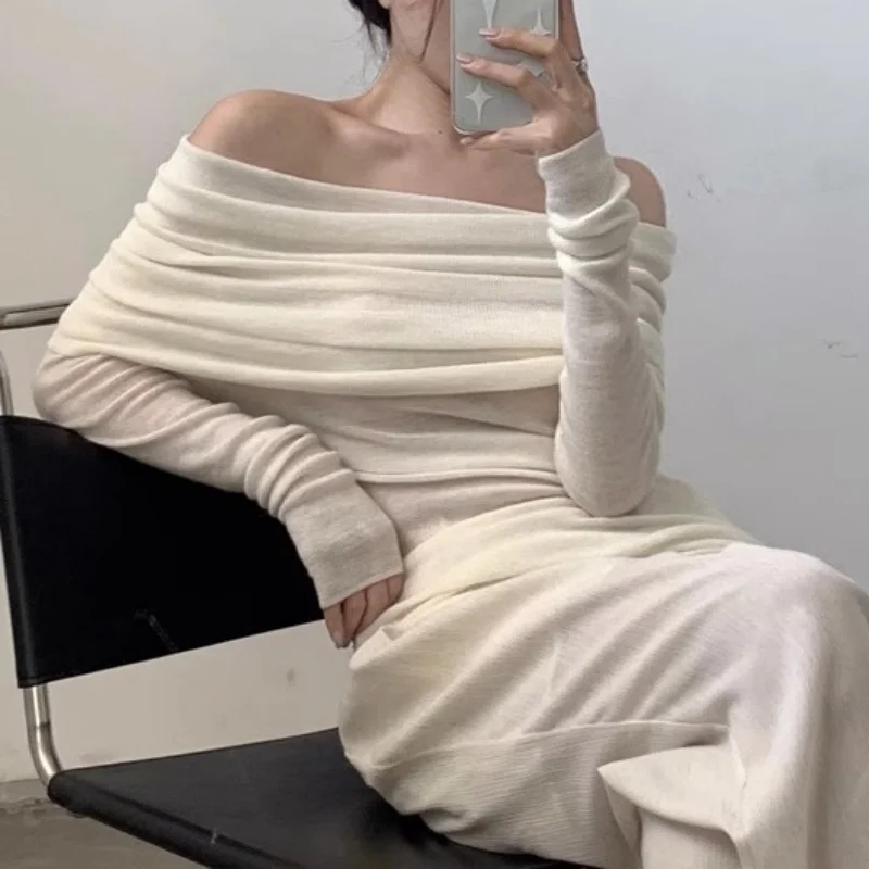 Women Long Sleeve Off Shoulder Knitted Sweater