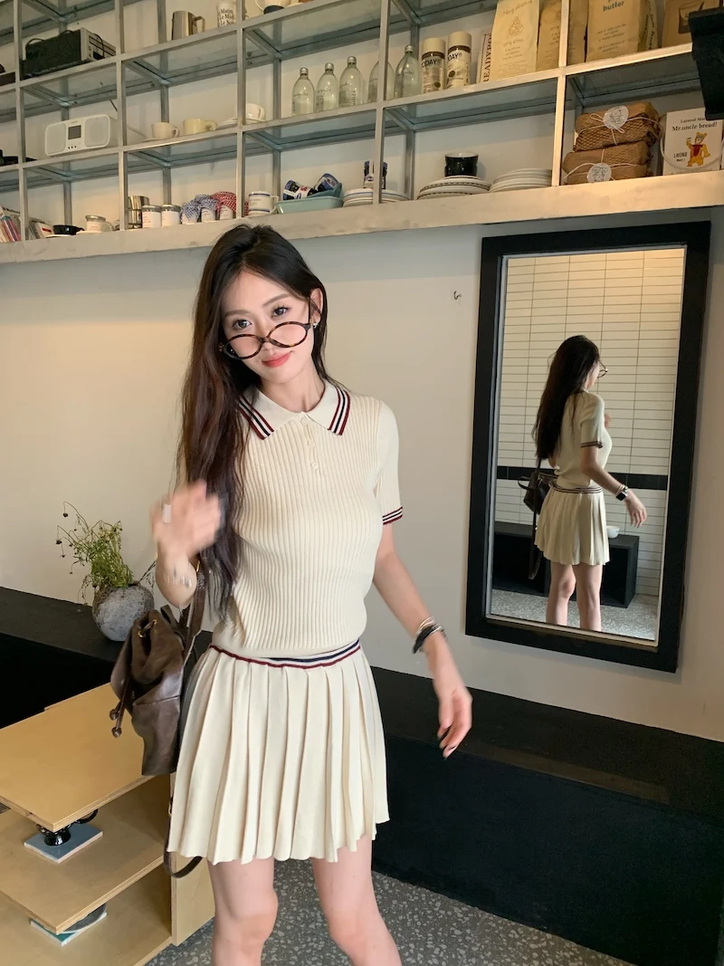 Autumn Knitted Two-piece Skirt Set Women Turn-down Collar Short Sleeve Top Pleated Mini Skirt Korean Fashion Knitting Outfits