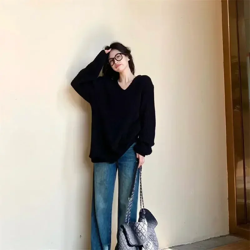 FA656 2024 Autumn and Winter New Women's Loose V-neck Black Sweater Lazy Style Temperament Versatile Pullover Knitted Sweater 2
