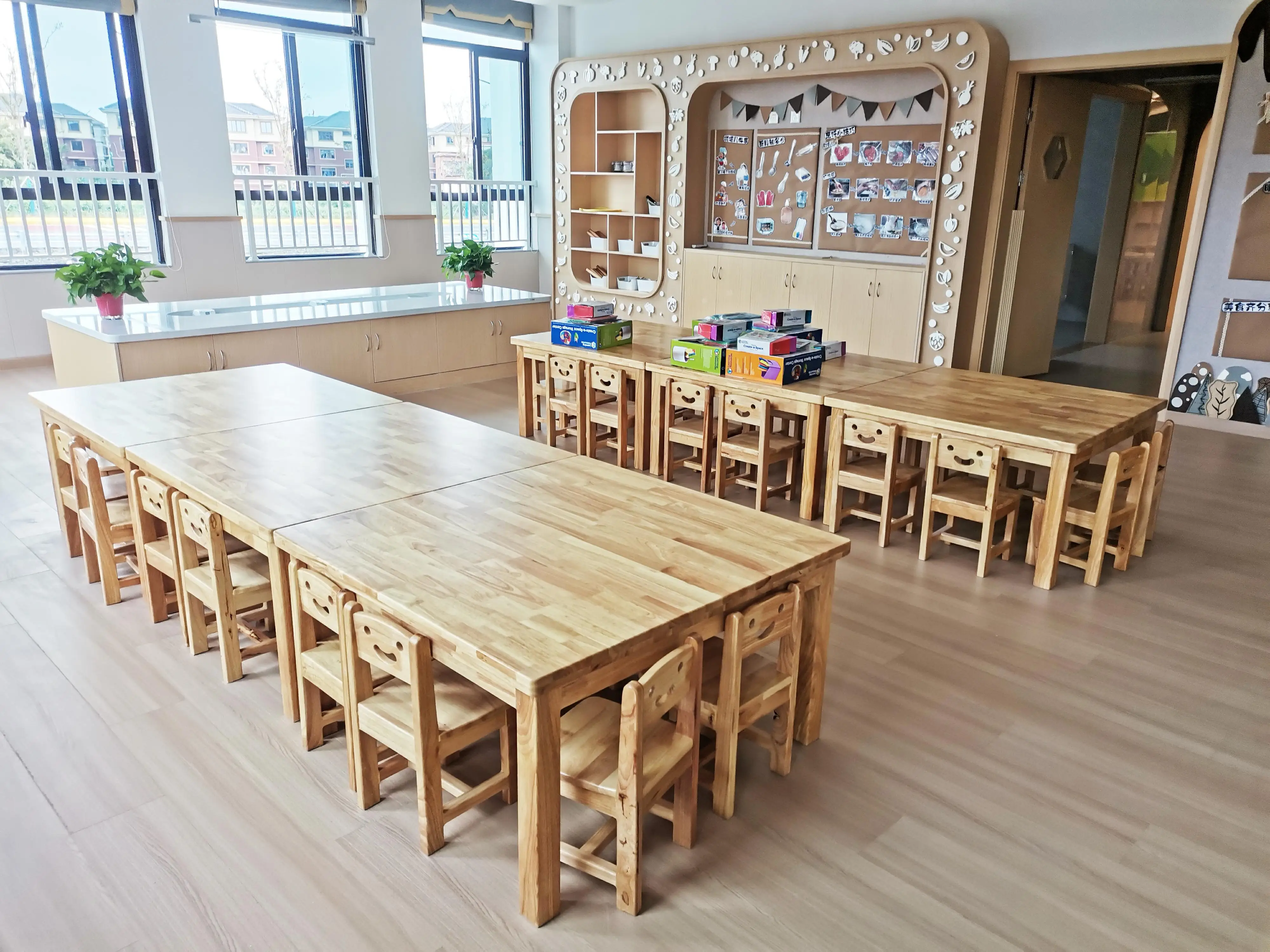woJKod Round Wooden Kids Table, 60 cm Diameter (Square)