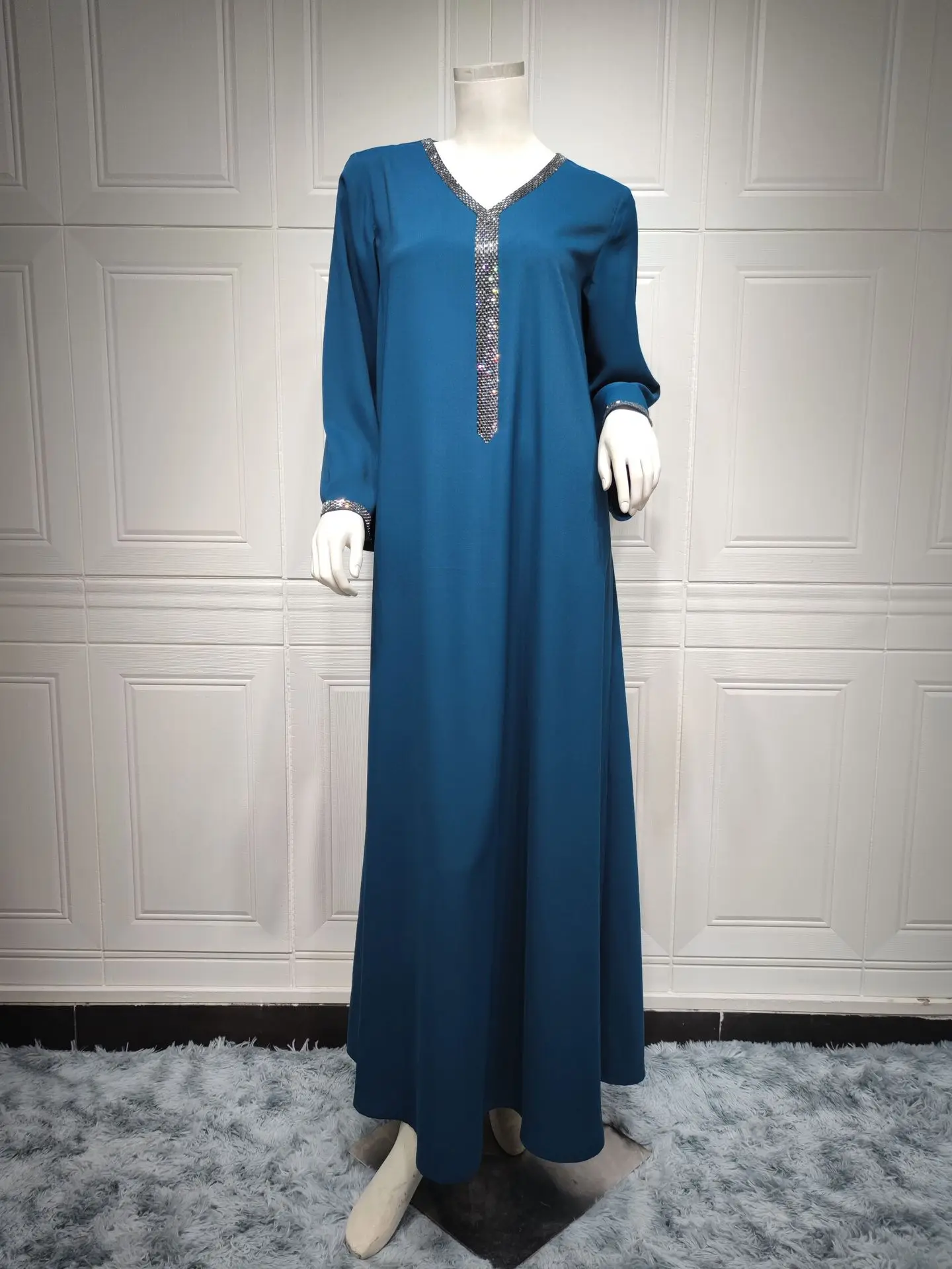 Diamond Tape V Neck Trim Ethnic Abaya Dress for Women Dubai Turkey Arab Oman Morocco Caftan Brief Casual Muslim Robe