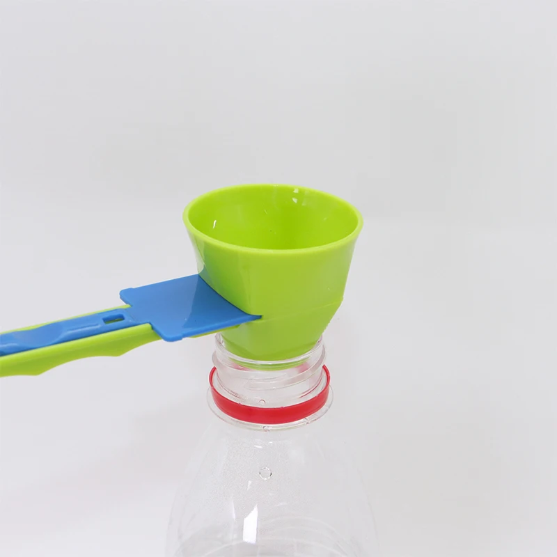 Coffee Scoop Funnel For Flling Reusable K-cup Coffee Pot Spoon Sliding Design Measuring Spoon Kitchen Accessories 1/2pcs
