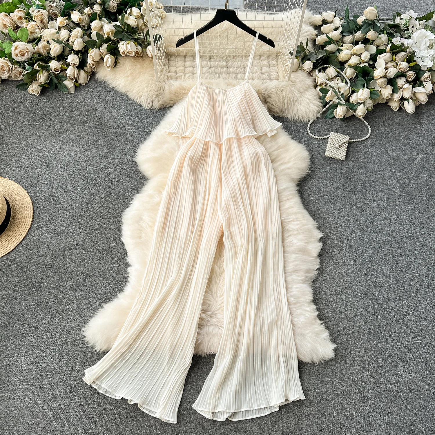 Рисунок 6 - Женский шифоновый комбинезон Clothland