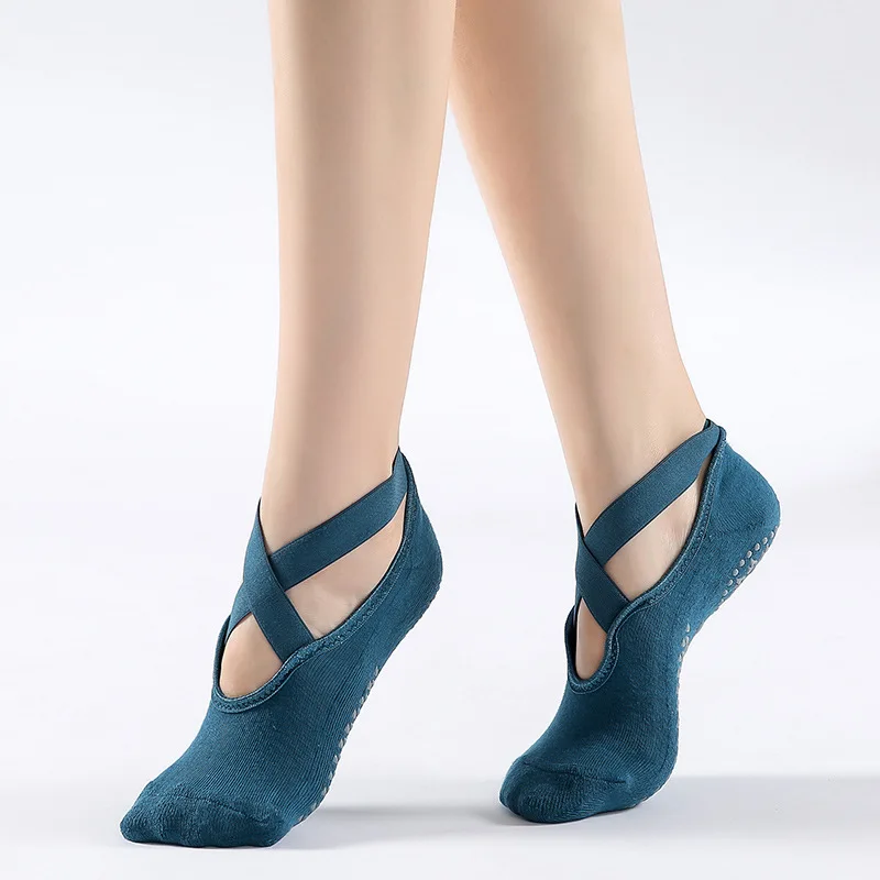 Non-Slip Grip & Strap Yoga Socks for Women - Ideal for Pilates, Barre, Ballet, and Barefoot Workouts