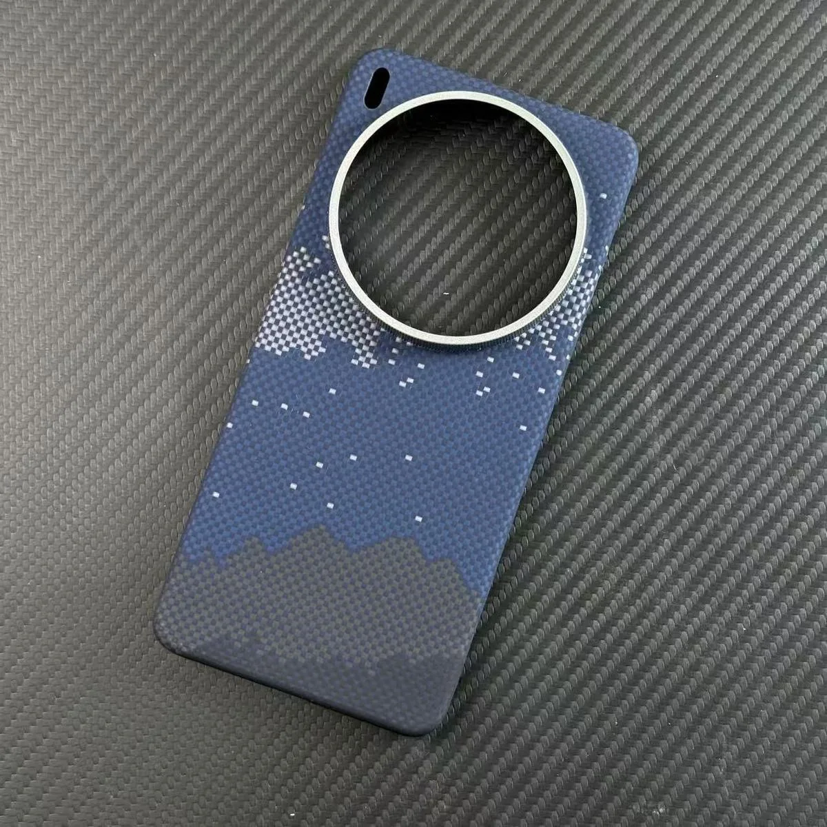 Premium Real Carbon Fiber Magnetic Phone Case – Sleek Aramid Fiber Cover with MagSafe Compatibility