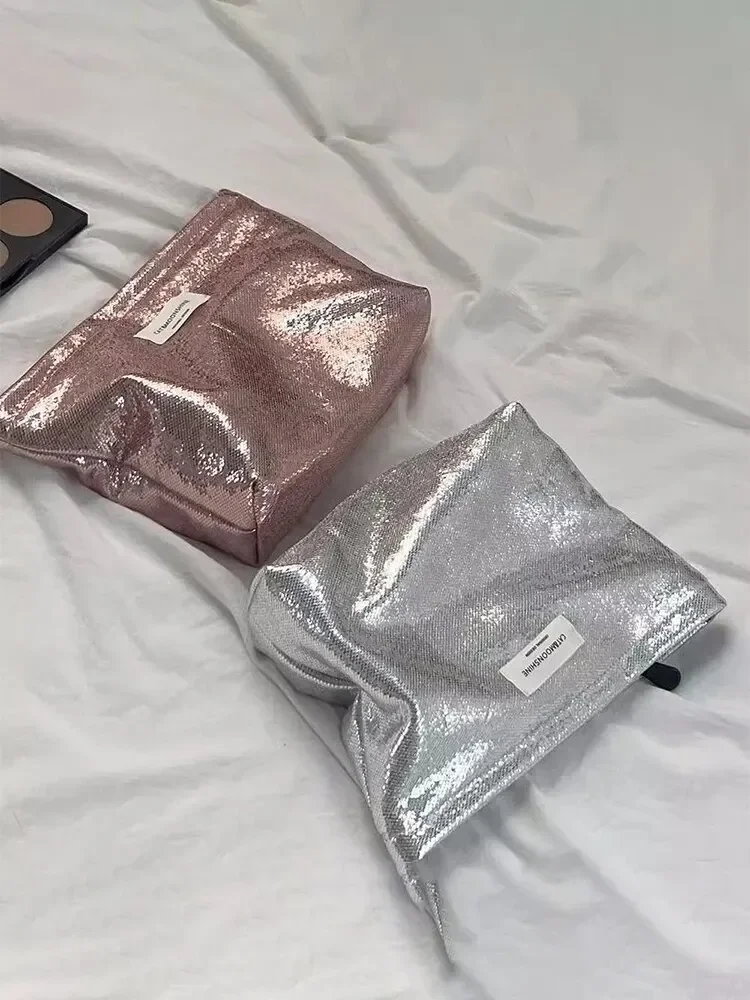 2023 Simple Portable New Large Capacity Outdoor Storage Wash Cosmetic Clutch Bag for Women 6