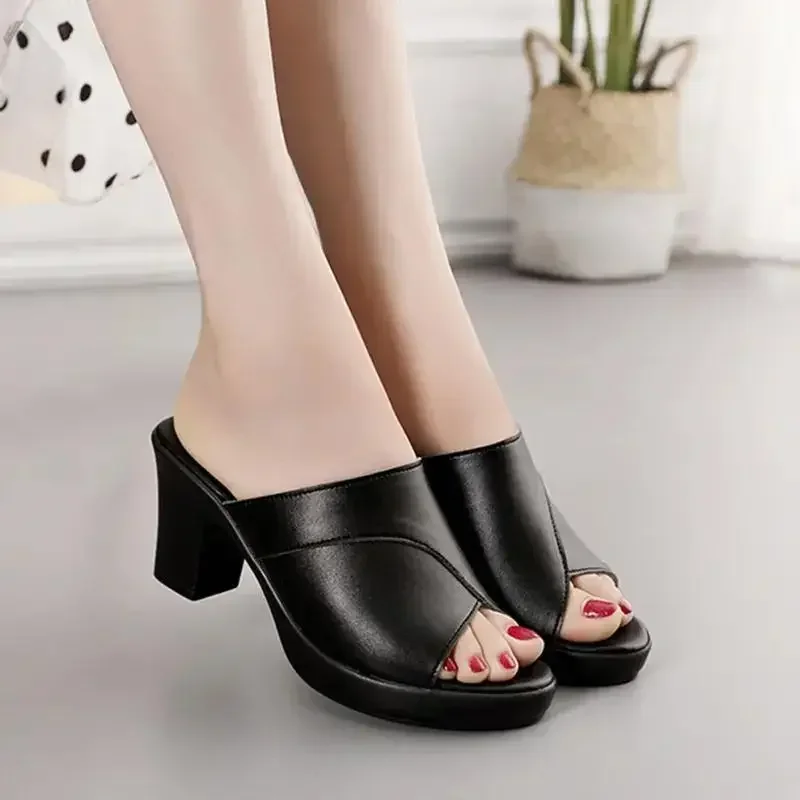 Sandales à plateforme imperméables à talons hauts pour femmes, pantoufles à talons optiques pour femmes, cuir brillant, chaussures décontractées solides pour documents, été, nouveau