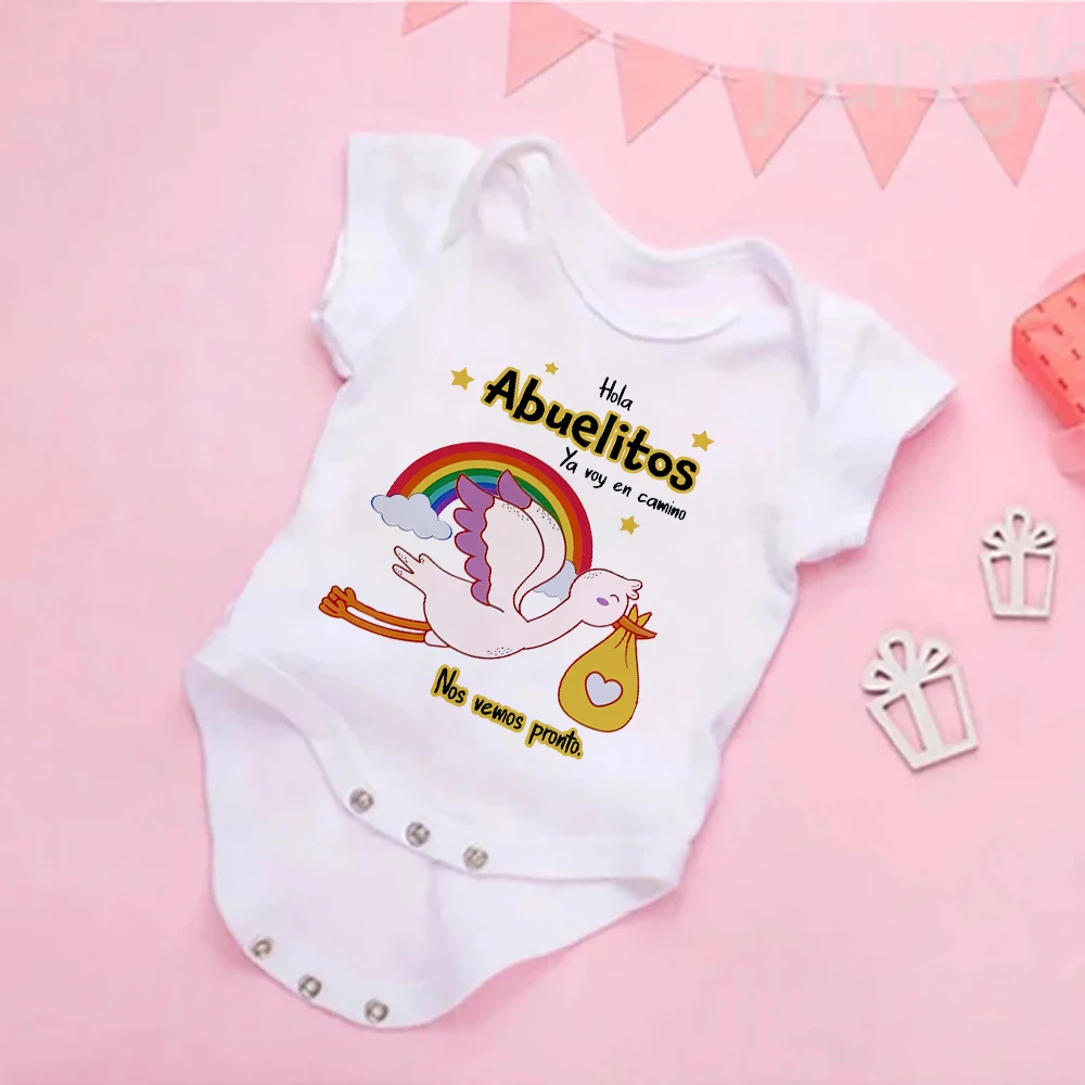 Hola abuelos, llego en mi camino, te lo ve tanto, mono para bebé