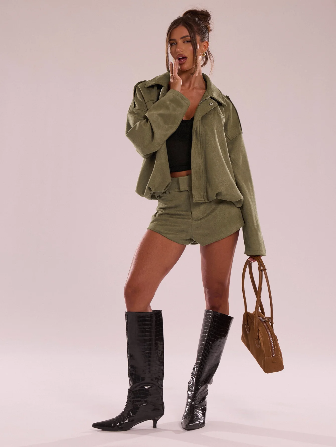 Simple, casual, versatile, solid-color shorts