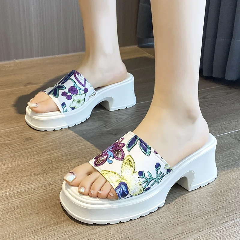 2023 New Ethnic Style Shoes for Women Basic Women's Slippers Summer Casual Thick Heels Slippers Women Fashion Print Shoes Ladies