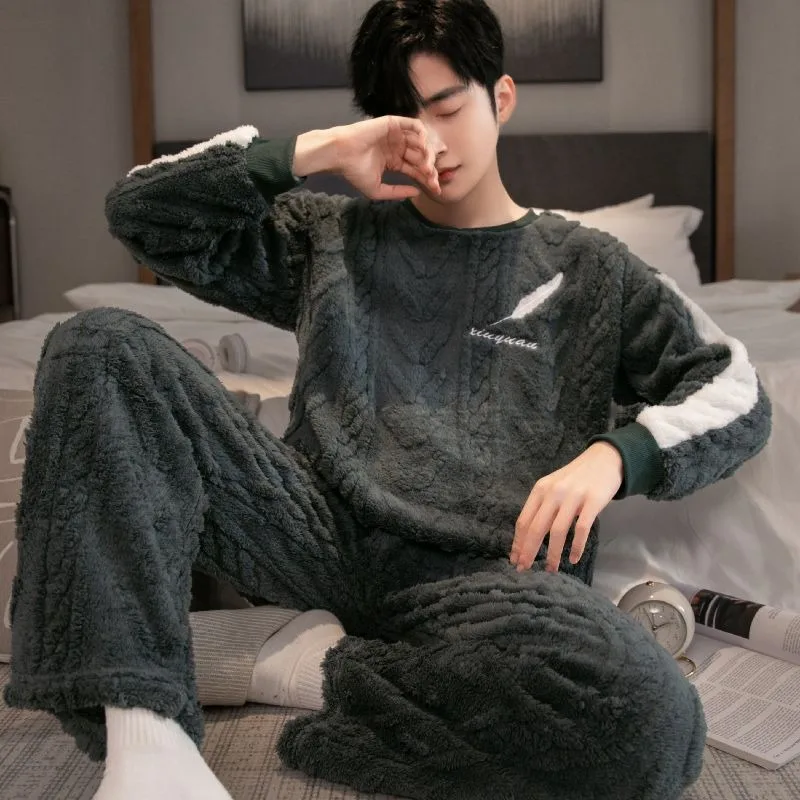 2024 New Pajama Men Long-sleeved Flannel Loose Homewear Jacket Korean Version Thick Plunsh Coral Velvet Young Students Sleepwear