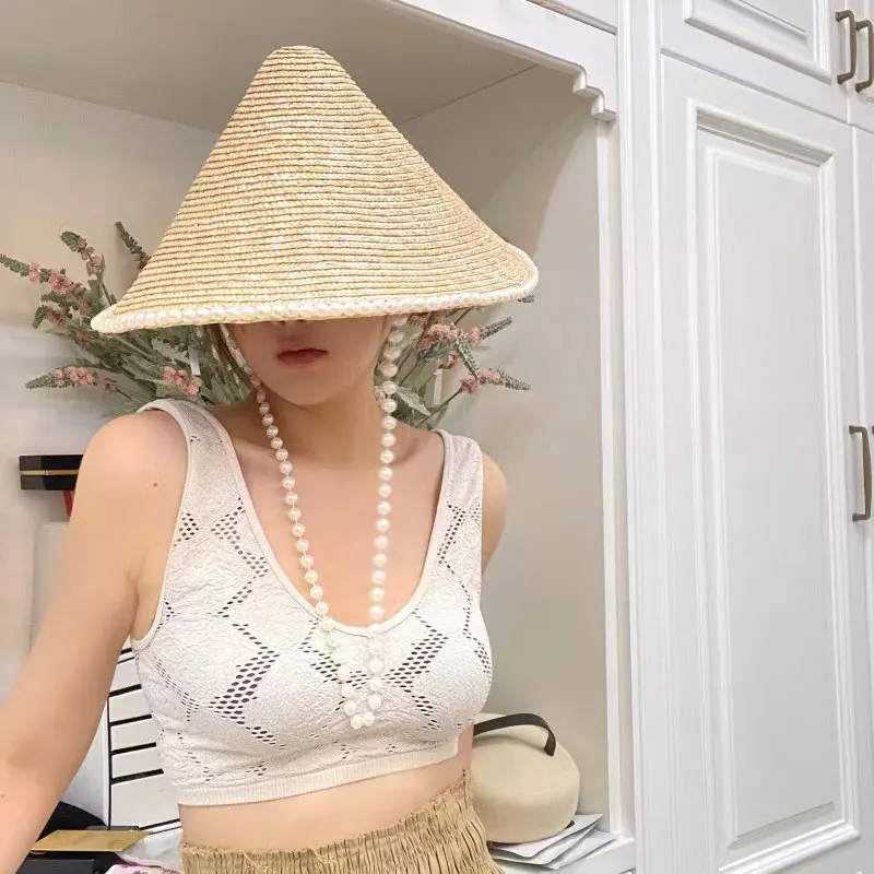 

Spring And Summer New Hand-woven Wheat Straw Hat Pearl Chain Bucket Hats For Women Fisherman Hat Ladies Wide Brim Fashion Sunhat