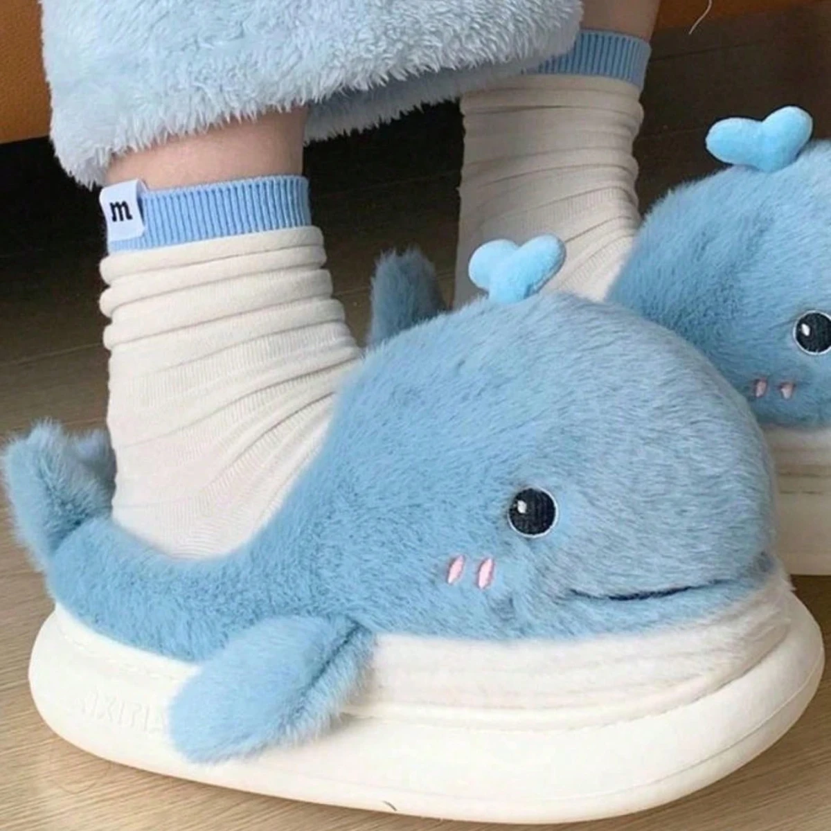 Cute Whales Winter New Women Slipper Soft Heel Platform Fur Warm Indoor Comfortable Home Fluffy Home Slippers — view 6