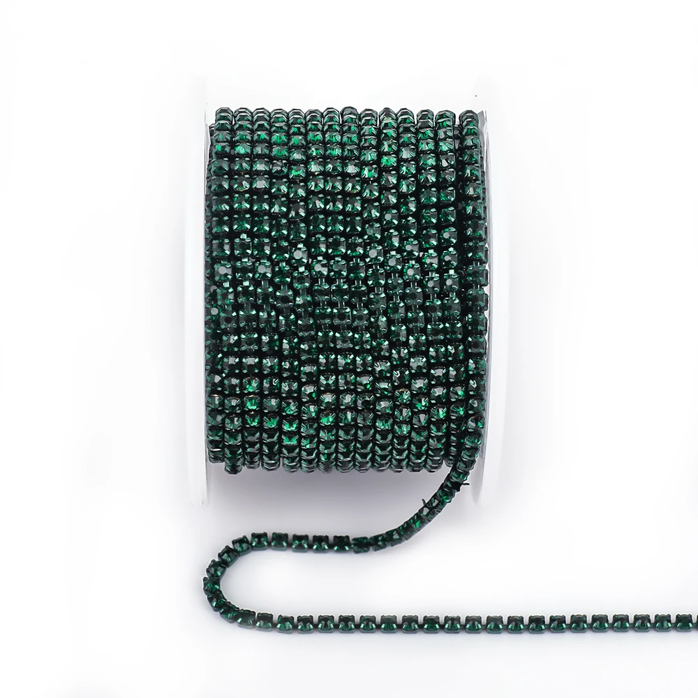 Vibrant Rhinestone Cup Chain with Colorful Base