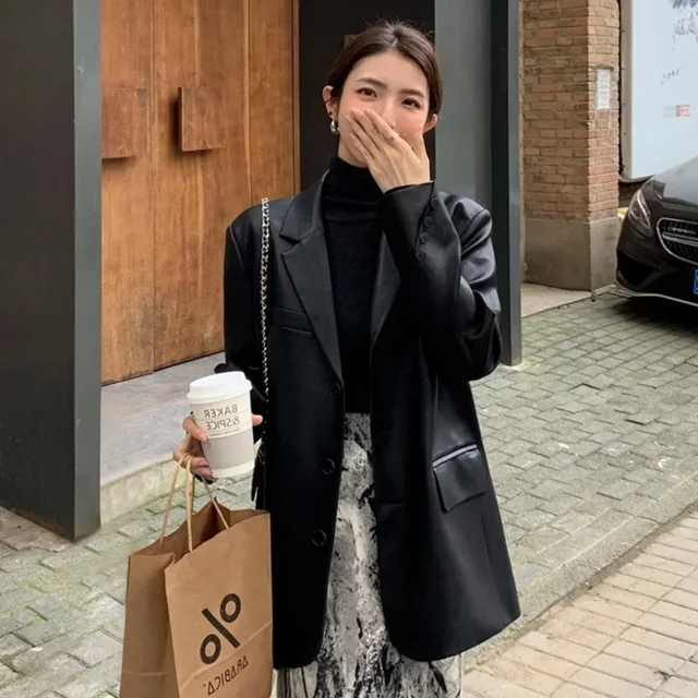 가을과 겨울을 위한 스타일리시하고 기능적인 여성용 원피스 PU 가죽 재킷