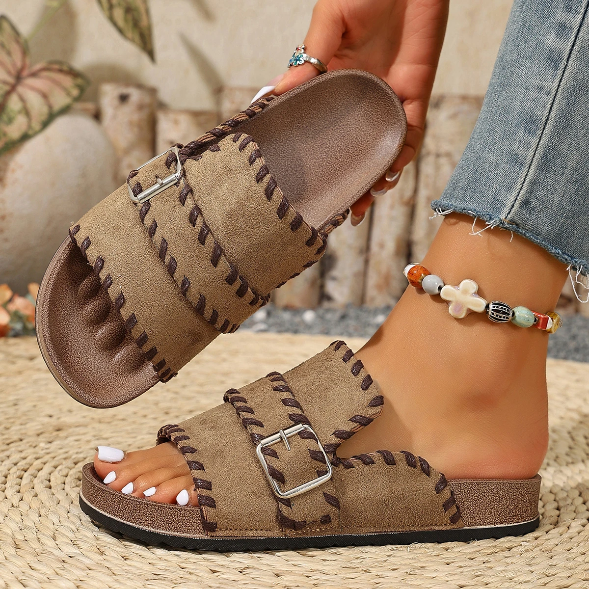 2026 New Summer Women's Casual Non-slip Wear-resistant Open-toe Slipper Fashionable Leopard Print Decorative Large Size Slippers 1