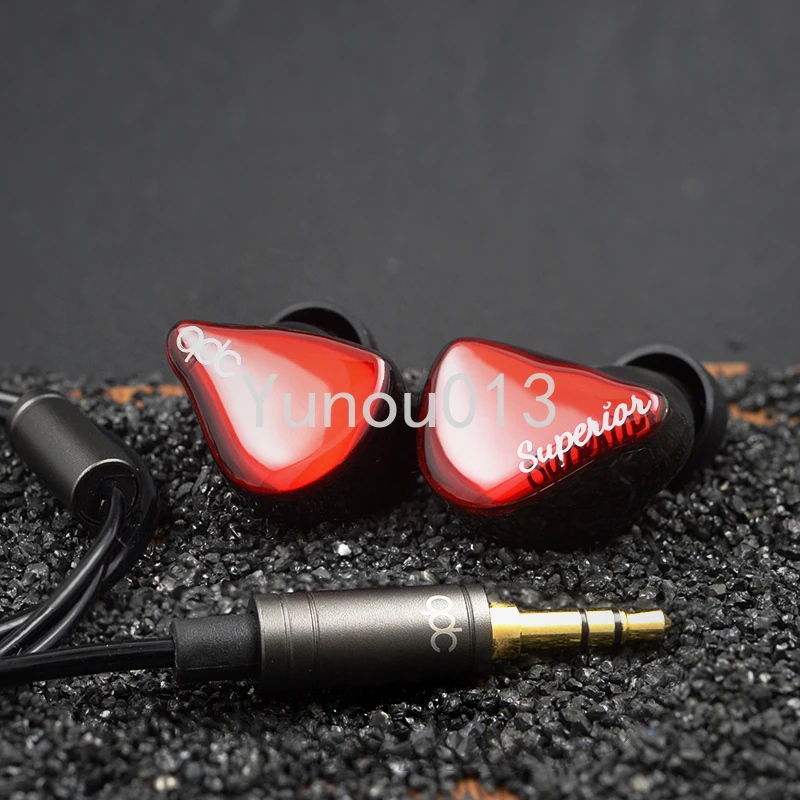 

wired in ear HiFi earphones with high fidelity sound quality, live streaming games for streamers